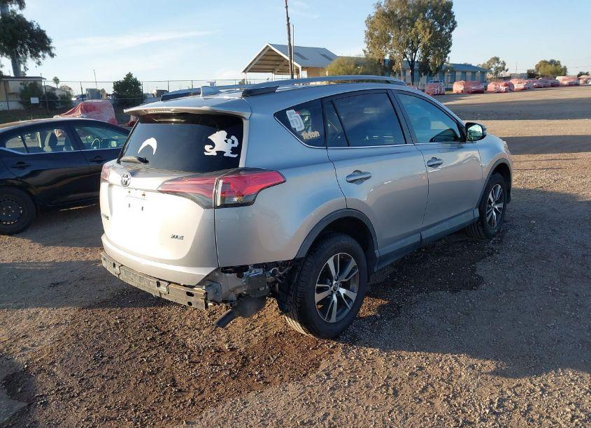 Photo 4 of 2018 Toyota Rav4 ADVENTURE/XLE (VIN 2T3WFREV0JW474688)
