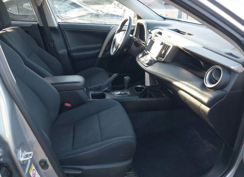 Photo 5 of 2018 Toyota Rav4 ADVENTURE/XLE (VIN 2T3WFREV0JW474688)