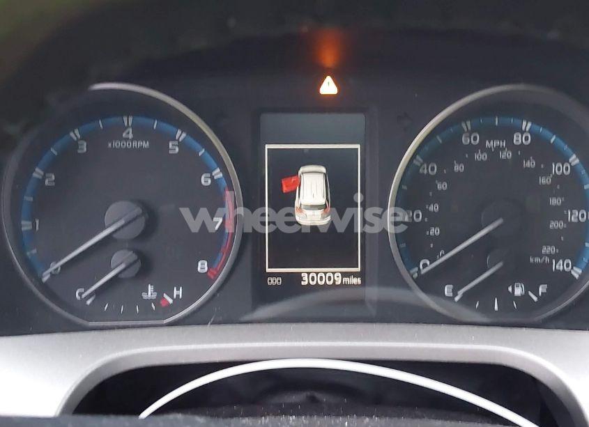 Photo 7 of 2018 Toyota Rav4 ADVENTURE/XLE (VIN 2T3WFREV0JW513117)