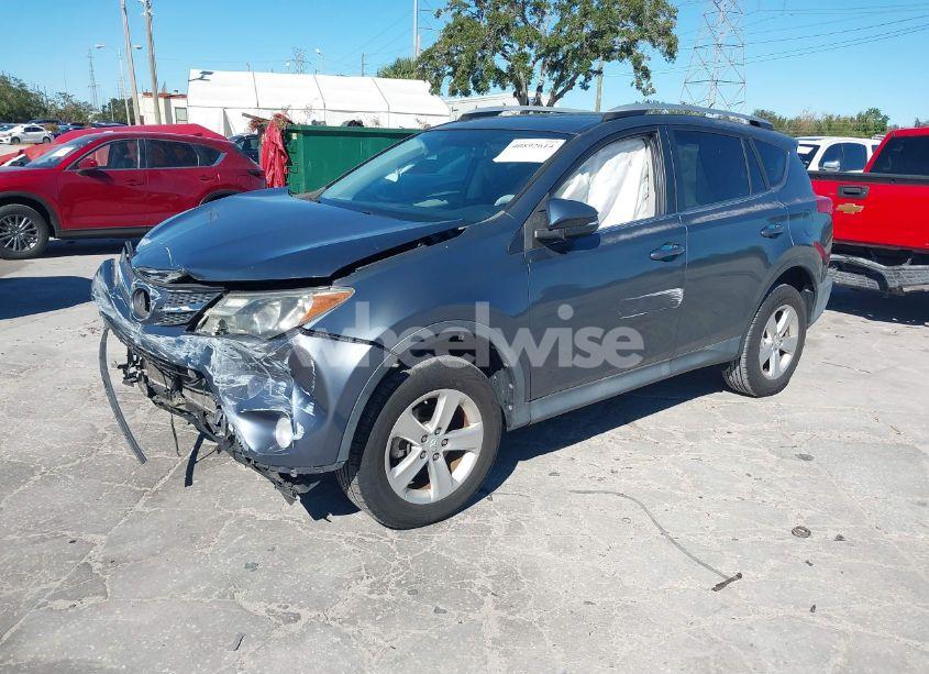 Photo 2 of 2013 Toyota Rav4 XLE (VIN 2T3WFREV1DW027341)
