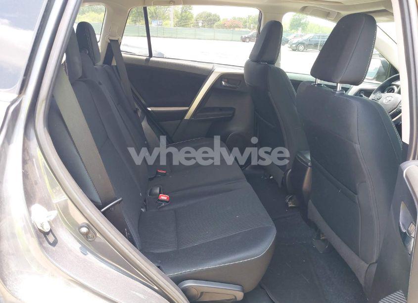 Photo 8 of 2014 Toyota Rav4 XLE (VIN 2T3WFREV1EW088030)