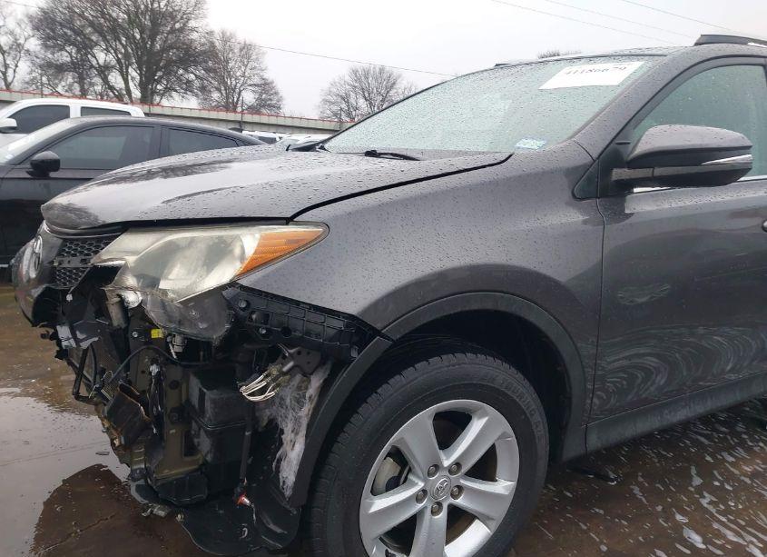 Photo 19 of 2014 Toyota Rav4 XLE (VIN 2T3WFREV1EW127652)