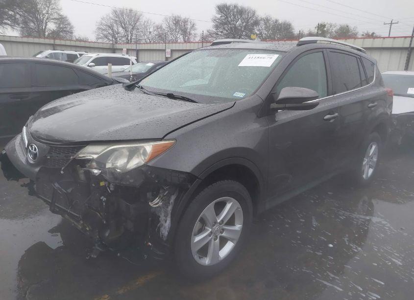 Photo 2 of 2014 Toyota Rav4 XLE (VIN 2T3WFREV1EW127652)