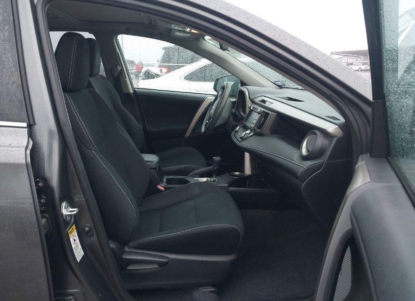 Photo 5 of 2014 Toyota Rav4 XLE (VIN 2T3WFREV1EW127652)