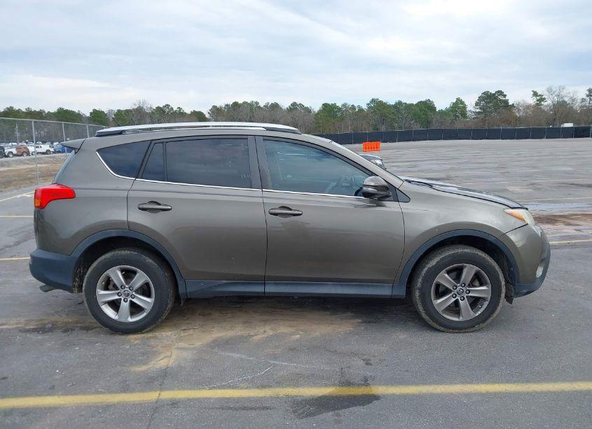 Photo 13 of 2015 Toyota Rav4 XLE (VIN 2T3WFREV1FW175590)