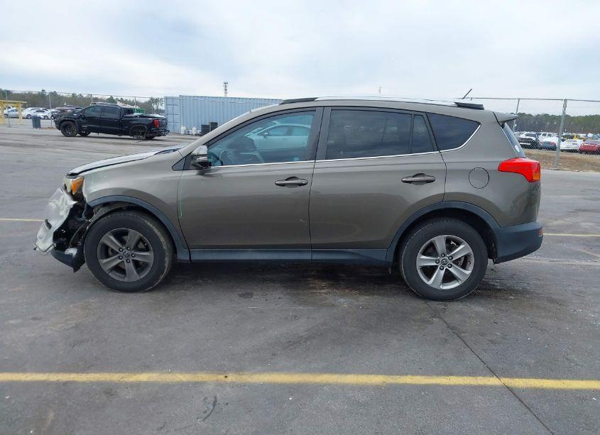 Photo 14 of 2015 Toyota Rav4 XLE (VIN 2T3WFREV1FW175590)