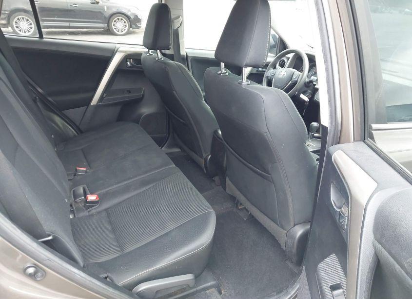 Photo 8 of 2015 Toyota Rav4 XLE (VIN 2T3WFREV1FW175590)