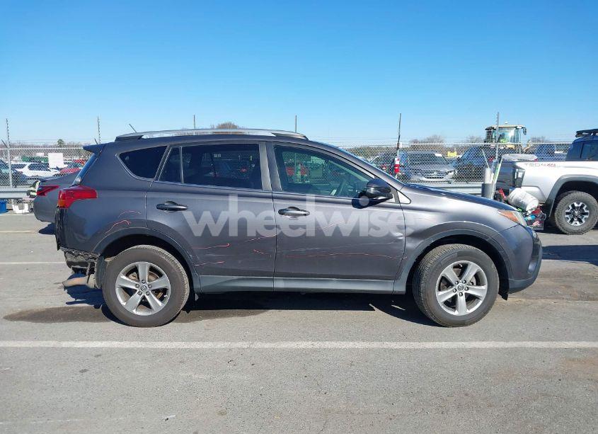 Photo 14 of 2015 Toyota Rav4 XLE (VIN 2T3WFREV1FW229129)