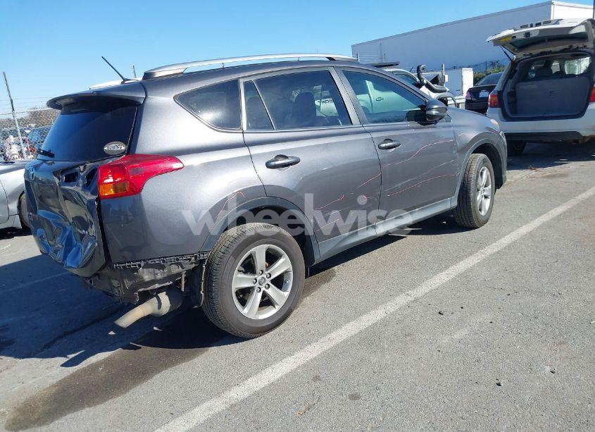 Photo 4 of 2015 Toyota Rav4 XLE (VIN 2T3WFREV1FW229129)