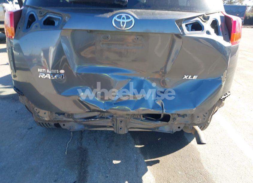 Photo 6 of 2015 Toyota Rav4 XLE (VIN 2T3WFREV1FW229129)