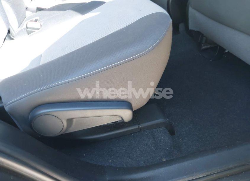 Photo 8 of 2015 Toyota Rav4 XLE (VIN 2T3WFREV1FW229129)