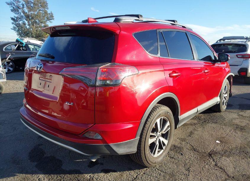 Photo 4 of 2016 Toyota Rav4 XLE (VIN 2T3WFREV1GW249432)