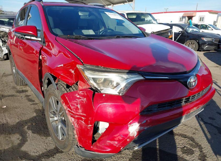 Photo 6 of 2016 Toyota Rav4 XLE (VIN 2T3WFREV1GW249432)