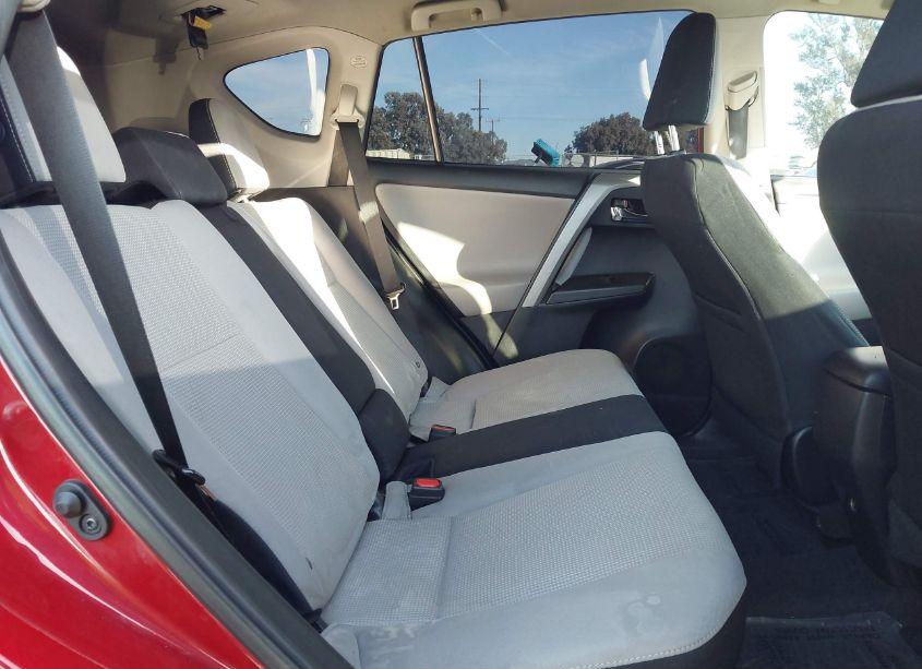 Photo 8 of 2016 Toyota Rav4 XLE (VIN 2T3WFREV1GW249432)