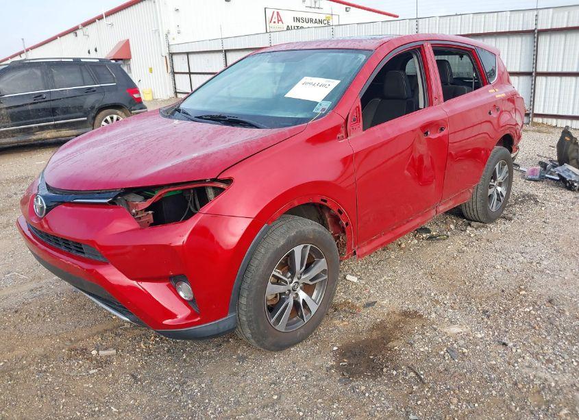 Photo 2 of 2016 Toyota Rav4 XLE (VIN 2T3WFREV1GW309693)