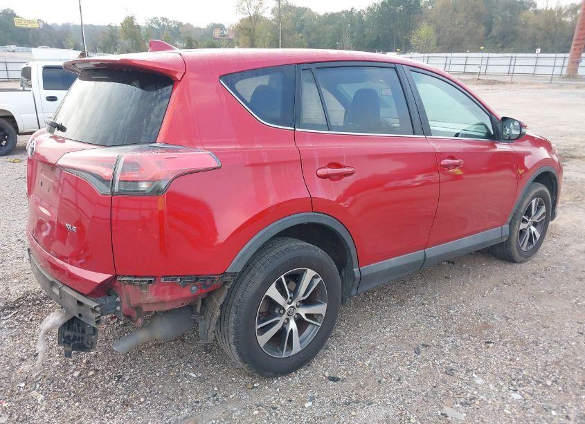 Photo 4 of 2016 Toyota Rav4 XLE (VIN 2T3WFREV1GW309693)