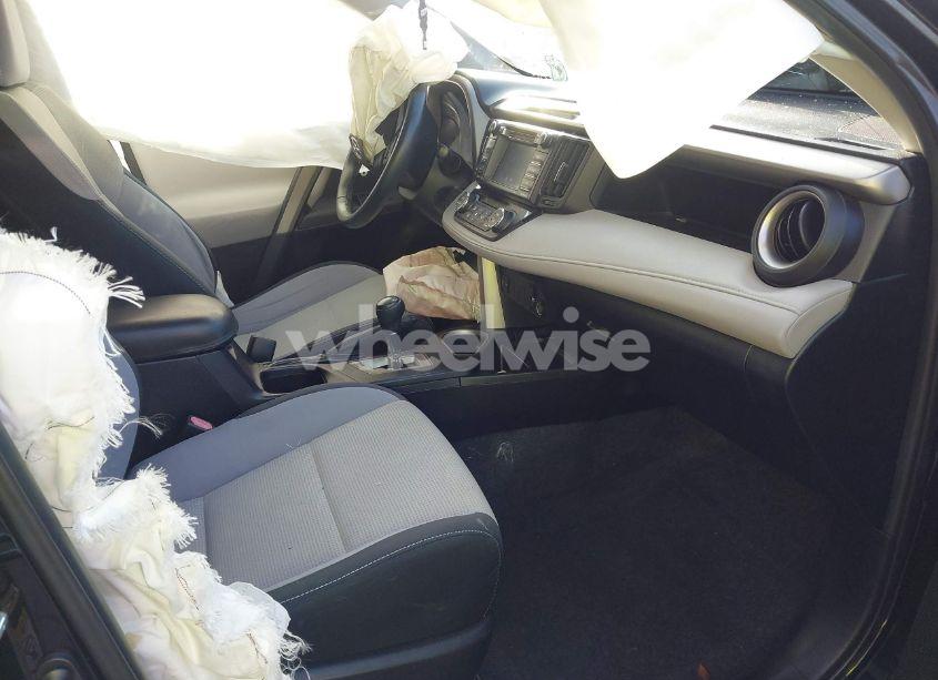 Photo 5 of 2017 Toyota Rav4 XLE (VIN 2T3WFREV1HW335616)