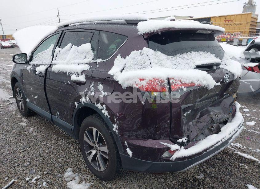 Photo 3 of 2017 Toyota Rav4 XLE (VIN 2T3WFREV1HW367059)