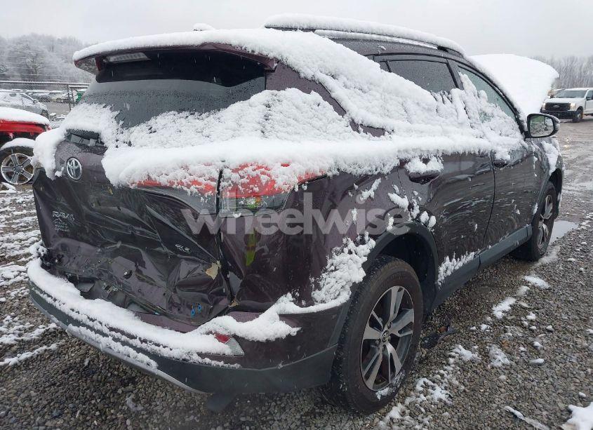 Photo 4 of 2017 Toyota Rav4 XLE (VIN 2T3WFREV1HW367059)