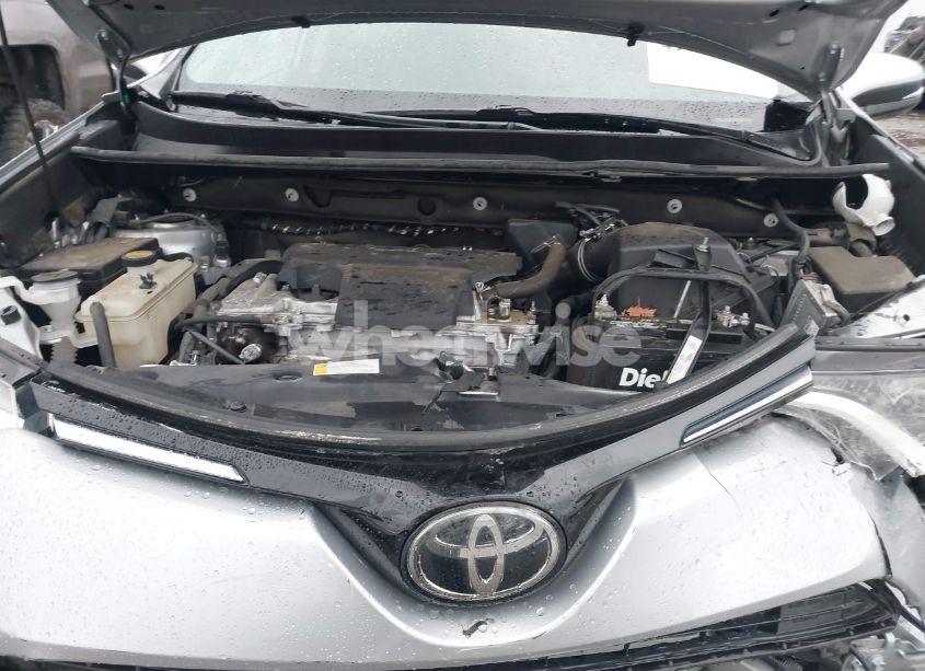 Photo 10 of 2018 Toyota Rav4 ADVENTURE/XLE (VIN 2T3WFREV1JW485490)