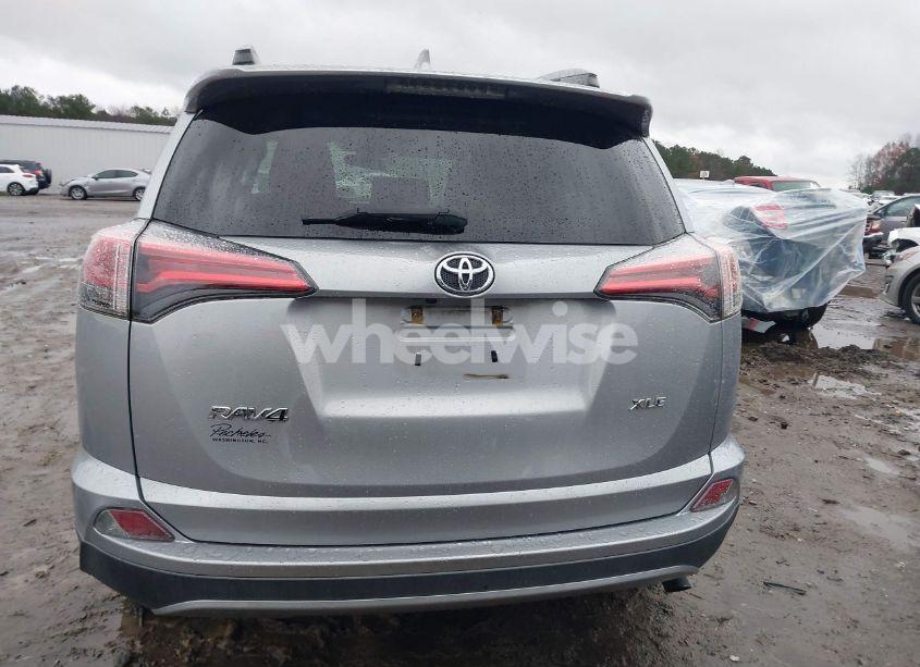 Photo 16 of 2018 Toyota Rav4 ADVENTURE/XLE (VIN 2T3WFREV1JW485490)