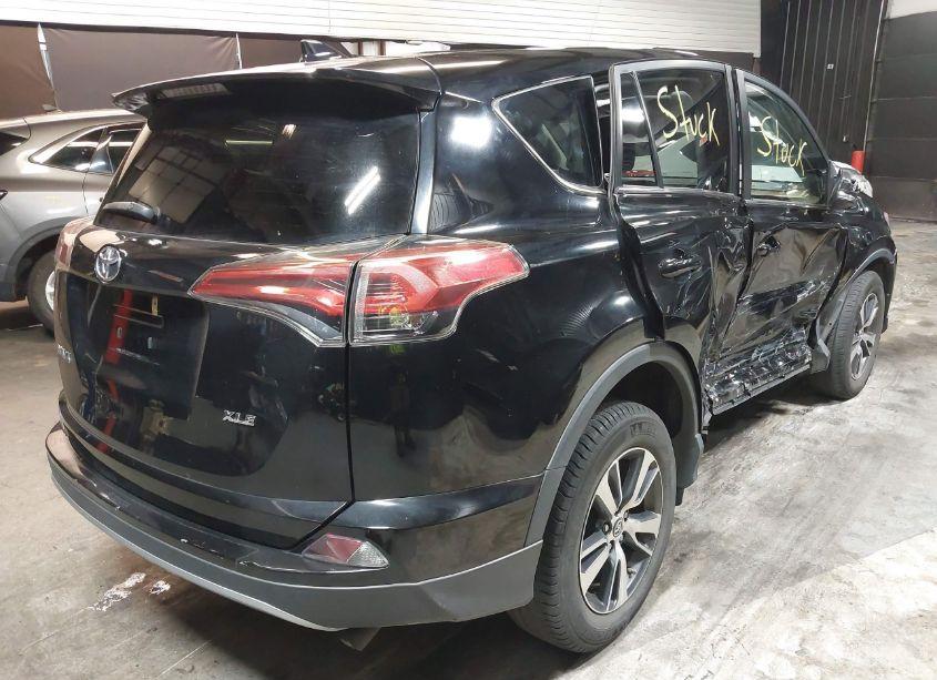 Photo 4 of 2018 Toyota Rav4 XLE (VIN 2T3WFREV1JW510274)