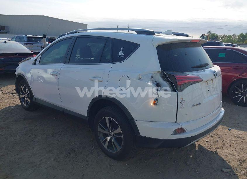 Photo 3 of 2018 Toyota Rav4 ADVENTURE/XLE (VIN 2T3WFREV1JW513384)