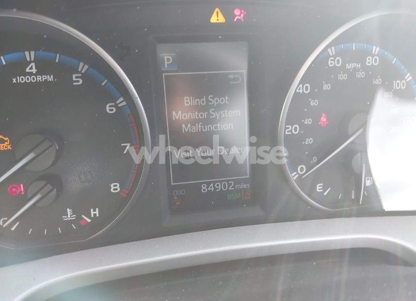 Photo 7 of 2018 Toyota Rav4 ADVENTURE/XLE (VIN 2T3WFREV1JW513384)