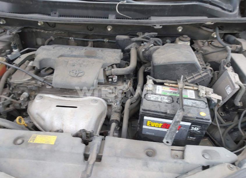 Photo 10 of 2013 Toyota Rav4 XLE (VIN 2T3WFREV2DW010774)