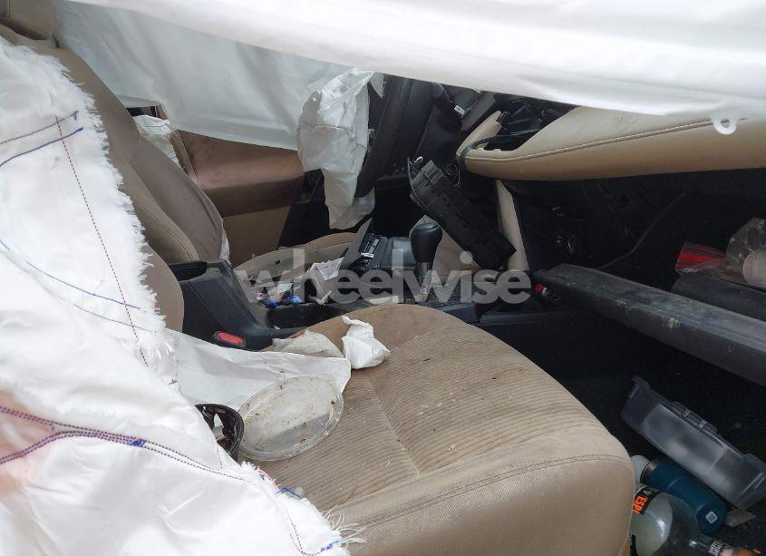 Photo 5 of 2013 Toyota Rav4 XLE (VIN 2T3WFREV2DW010774)