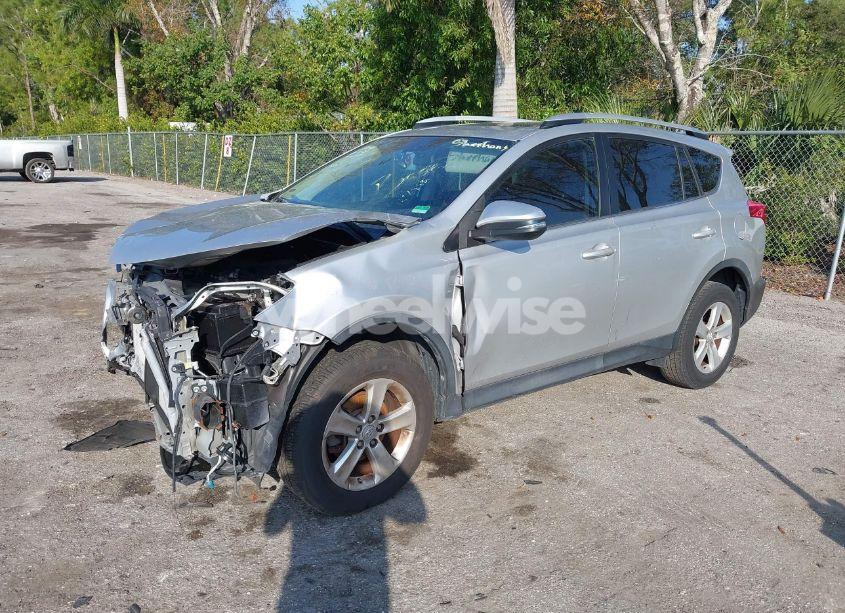 Photo 2 of 2013 Toyota Rav4 XLE (VIN 2T3WFREV2DW018826)