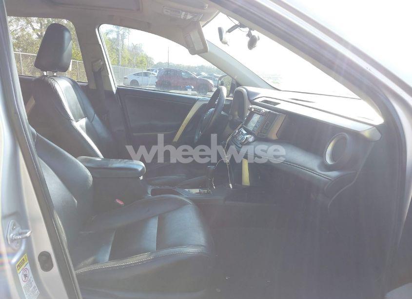 Photo 5 of 2013 Toyota Rav4 XLE (VIN 2T3WFREV2DW018826)