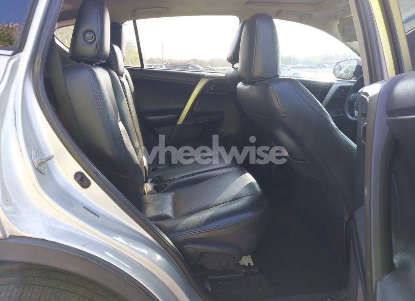 Photo 8 of 2013 Toyota Rav4 XLE (VIN 2T3WFREV2DW018826)