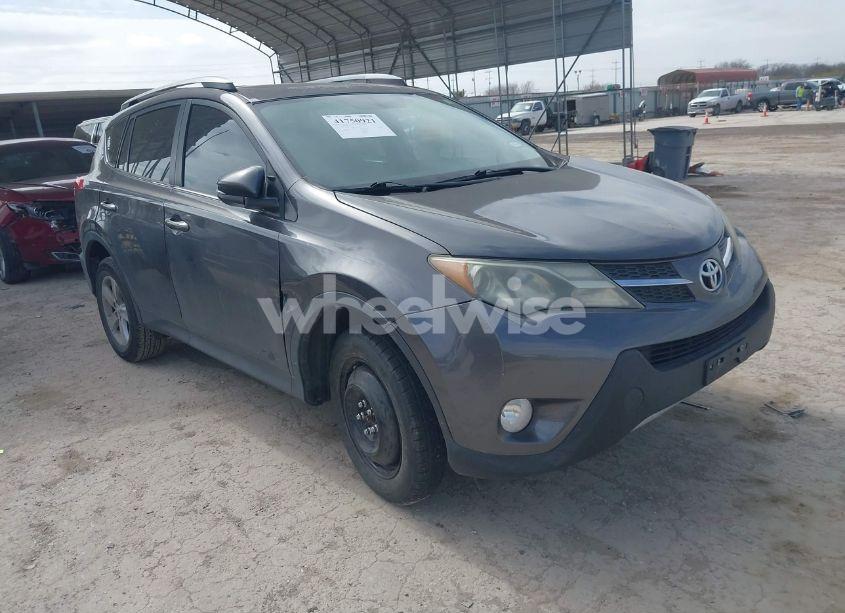 2013 Toyota Rav4 XLE (VIN 2T3WFREV2DW040132) main photo
