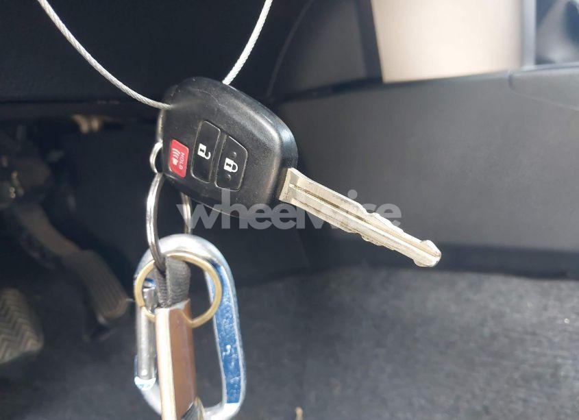 Photo 11 of 2013 Toyota Rav4 XLE (VIN 2T3WFREV2DW040132)