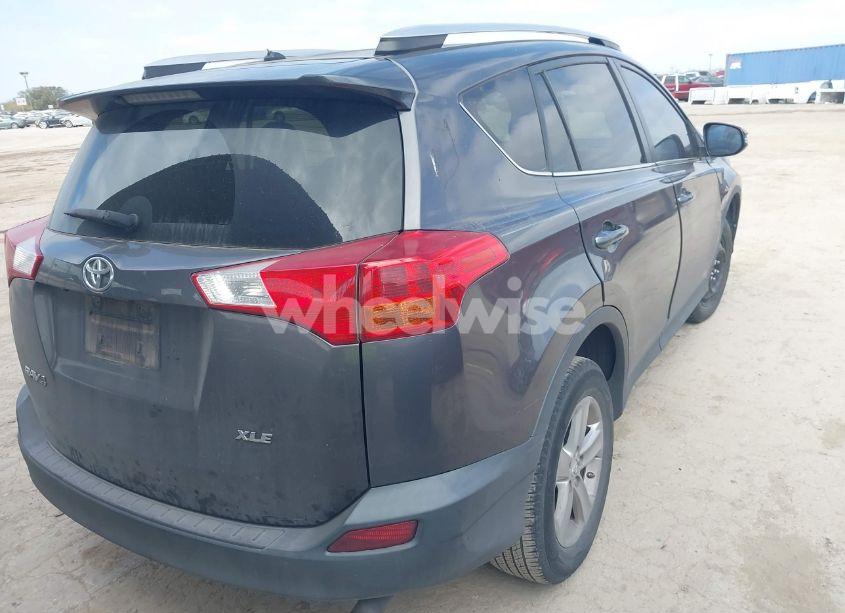 Photo 4 of 2013 Toyota Rav4 XLE (VIN 2T3WFREV2DW040132)