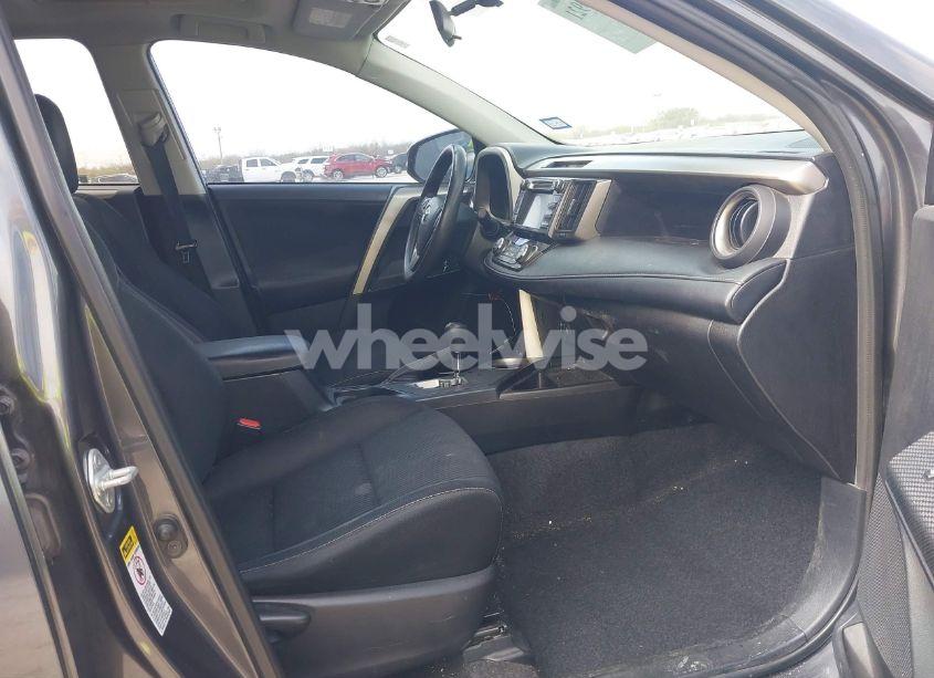 Photo 5 of 2013 Toyota Rav4 XLE (VIN 2T3WFREV2DW040132)