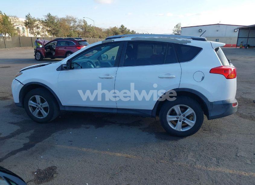 Photo 14 of 2013 Toyota Rav4 XLE (VIN 2T3WFREV2DW044391)