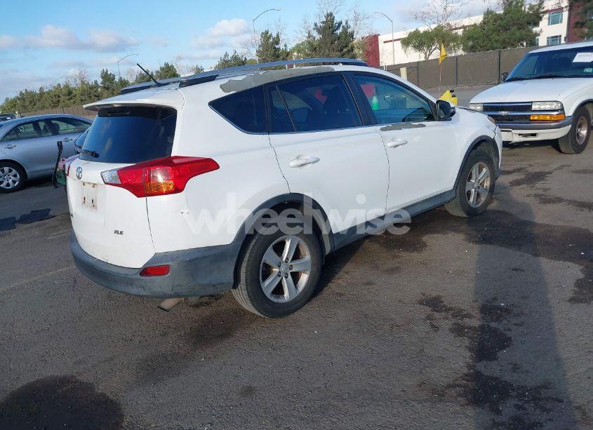 Photo 4 of 2013 Toyota Rav4 XLE (VIN 2T3WFREV2DW044391)