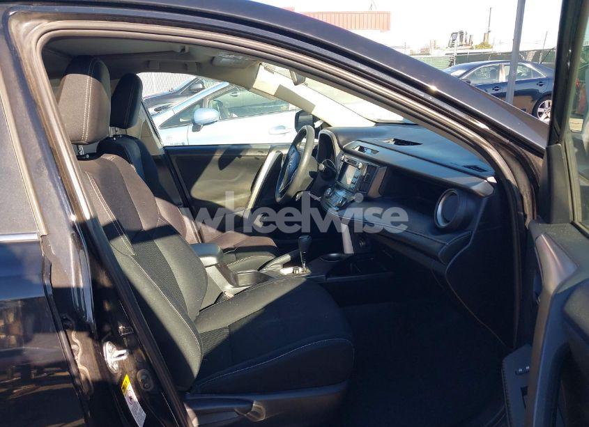 Photo 5 of 2013 Toyota Rav4 XLE (VIN 2T3WFREV2DW057321)