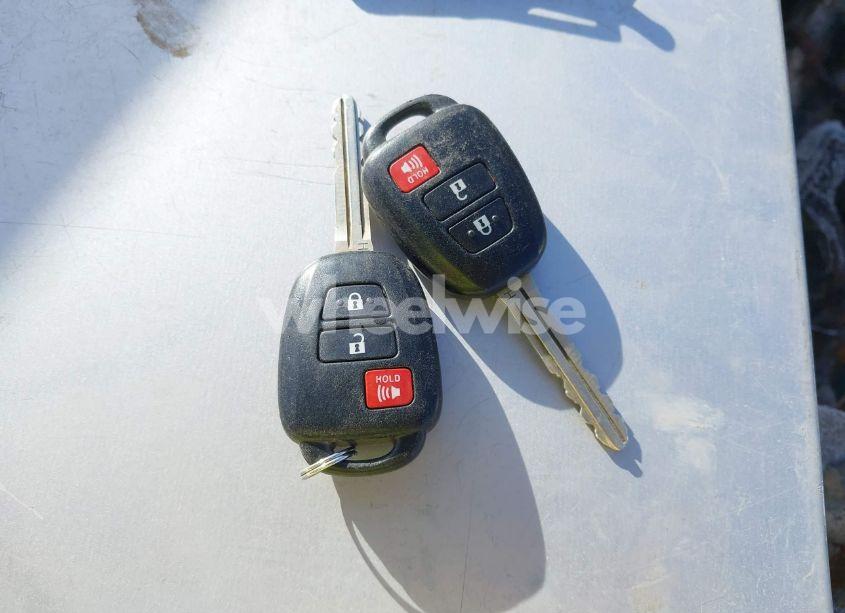 Photo 11 of 2014 Toyota Rav4 XLE (VIN 2T3WFREV2EW119172)