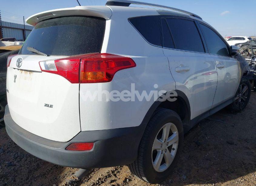 Photo 4 of 2014 Toyota Rav4 XLE (VIN 2T3WFREV2EW119172)