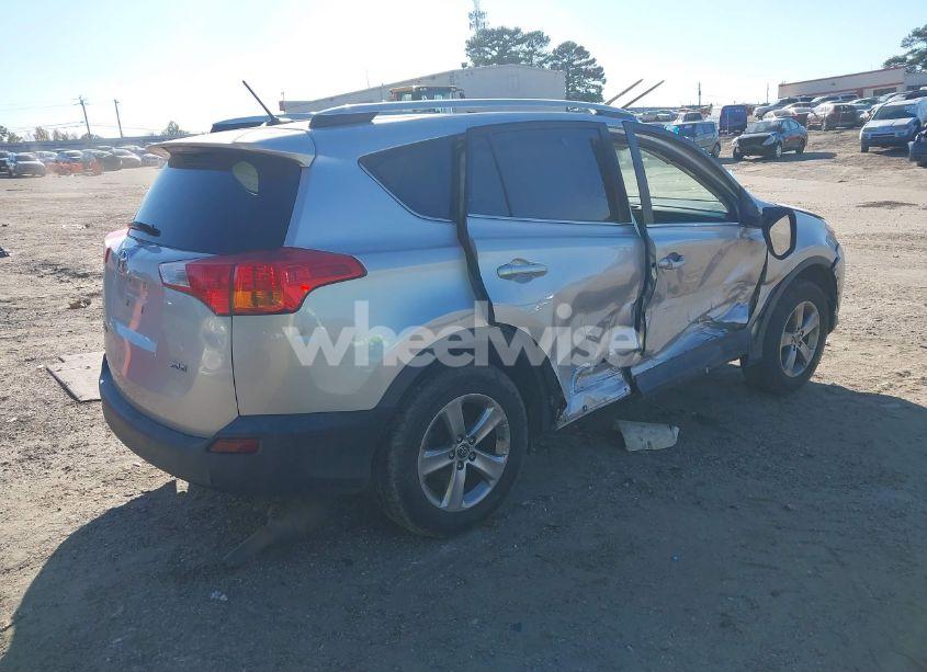 Photo 4 of 2015 Toyota Rav4 XLE (VIN 2T3WFREV2FW190406)
