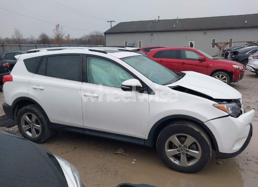 Photo 13 of 2015 Toyota Rav4 XLE (VIN 2T3WFREV2FW197453)