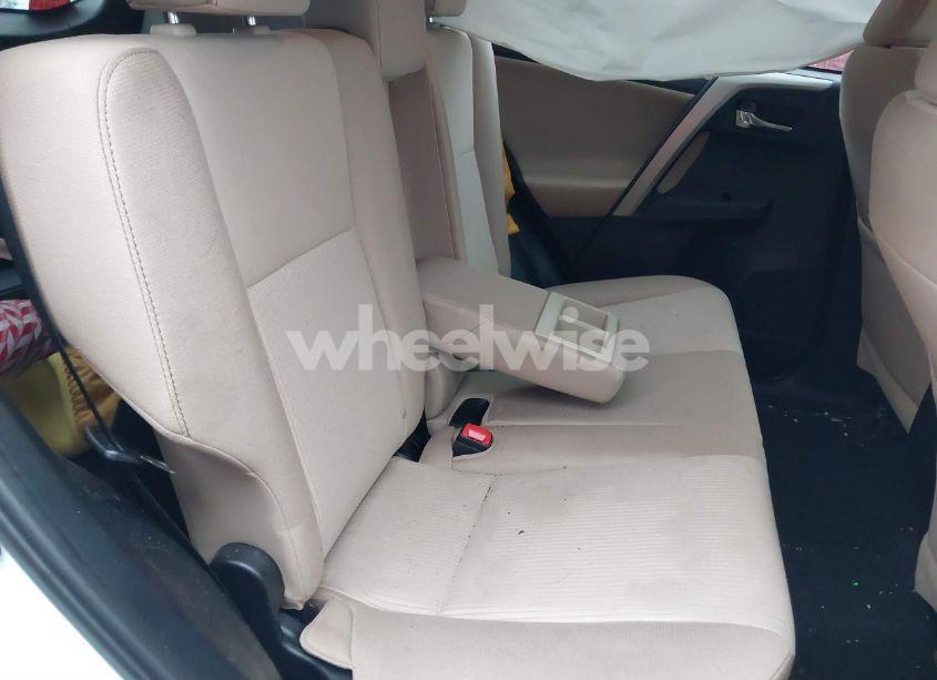 Photo 8 of 2015 Toyota Rav4 XLE (VIN 2T3WFREV2FW197453)