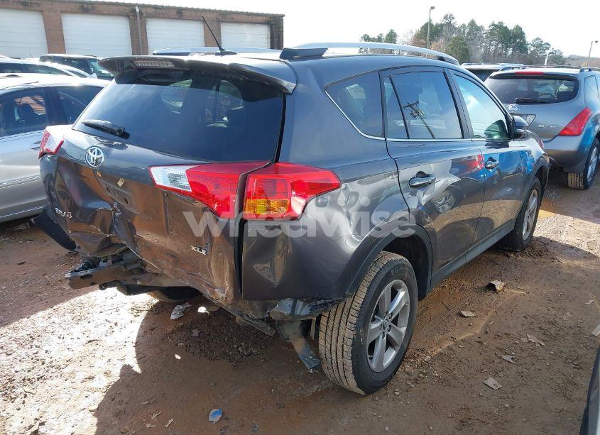 Photo 4 of 2015 Toyota Rav4 XLE (VIN 2T3WFREV2FW216177)