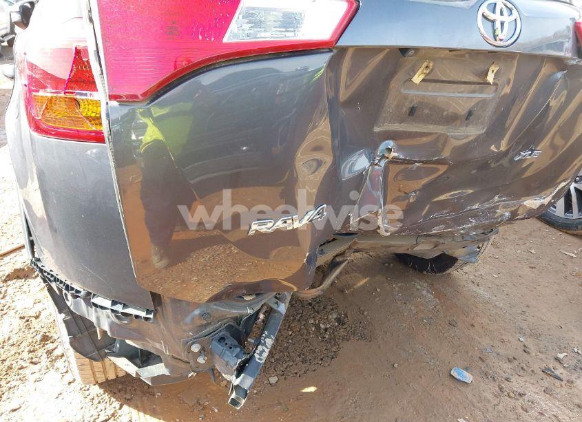 Photo 6 of 2015 Toyota Rav4 XLE (VIN 2T3WFREV2FW216177)