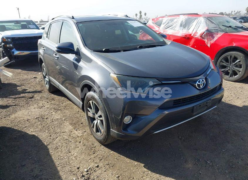 2016 Toyota Rav4 XLE (VIN 2T3WFREV2GW262268) main photo