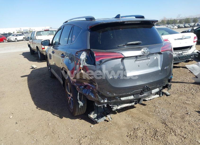 Photo 3 of 2016 Toyota Rav4 XLE (VIN 2T3WFREV2GW262268)