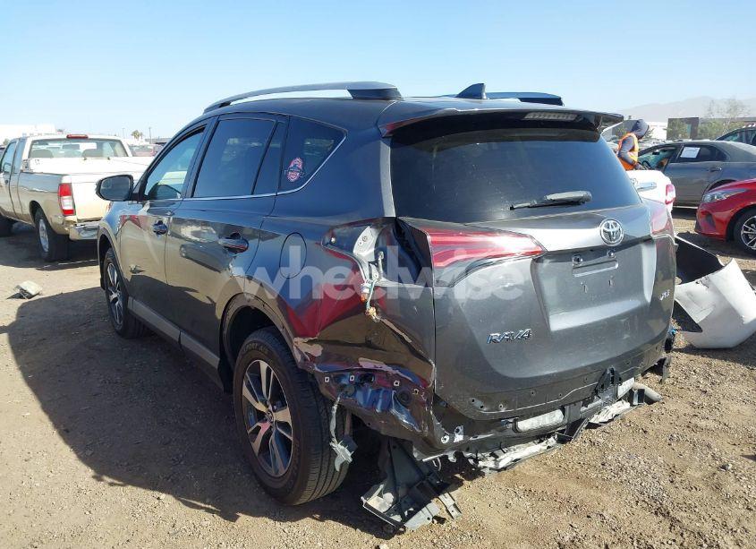 Photo 6 of 2016 Toyota Rav4 XLE (VIN 2T3WFREV2GW262268)